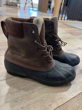 Sorel Brown and Black Lace-Up Waterproof Men's Winter Boots